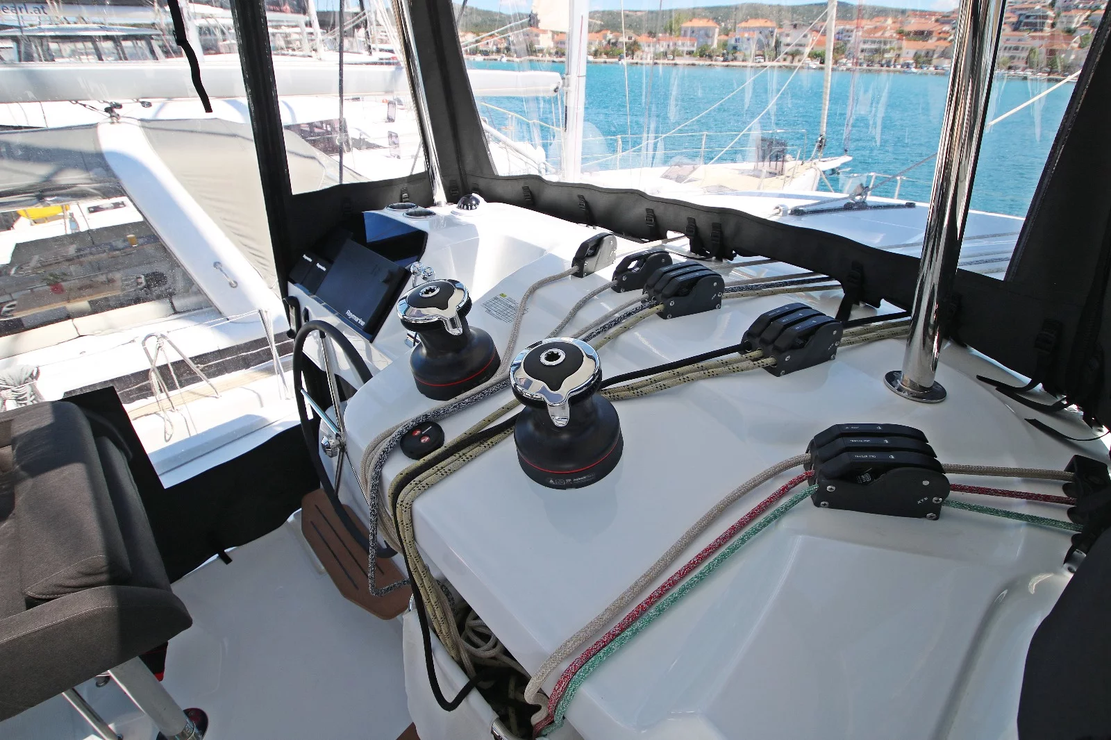 Lagoon 43 - 3 + 2 cab. (Solution)  - 18