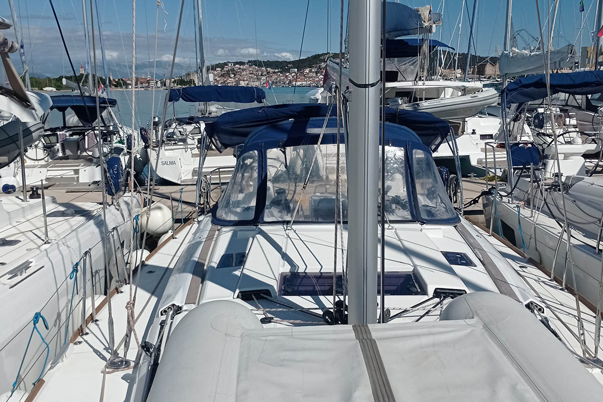 Photo #6 - Sun Odyssey 479 - 4 cab. (Malin II) in Trogir - 41558
