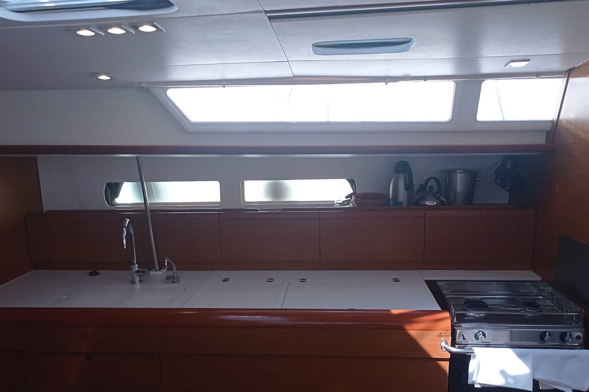 Photo #10 - Sun Odyssey 479 - 4 cab. (Malin II) in Trogir - 41558