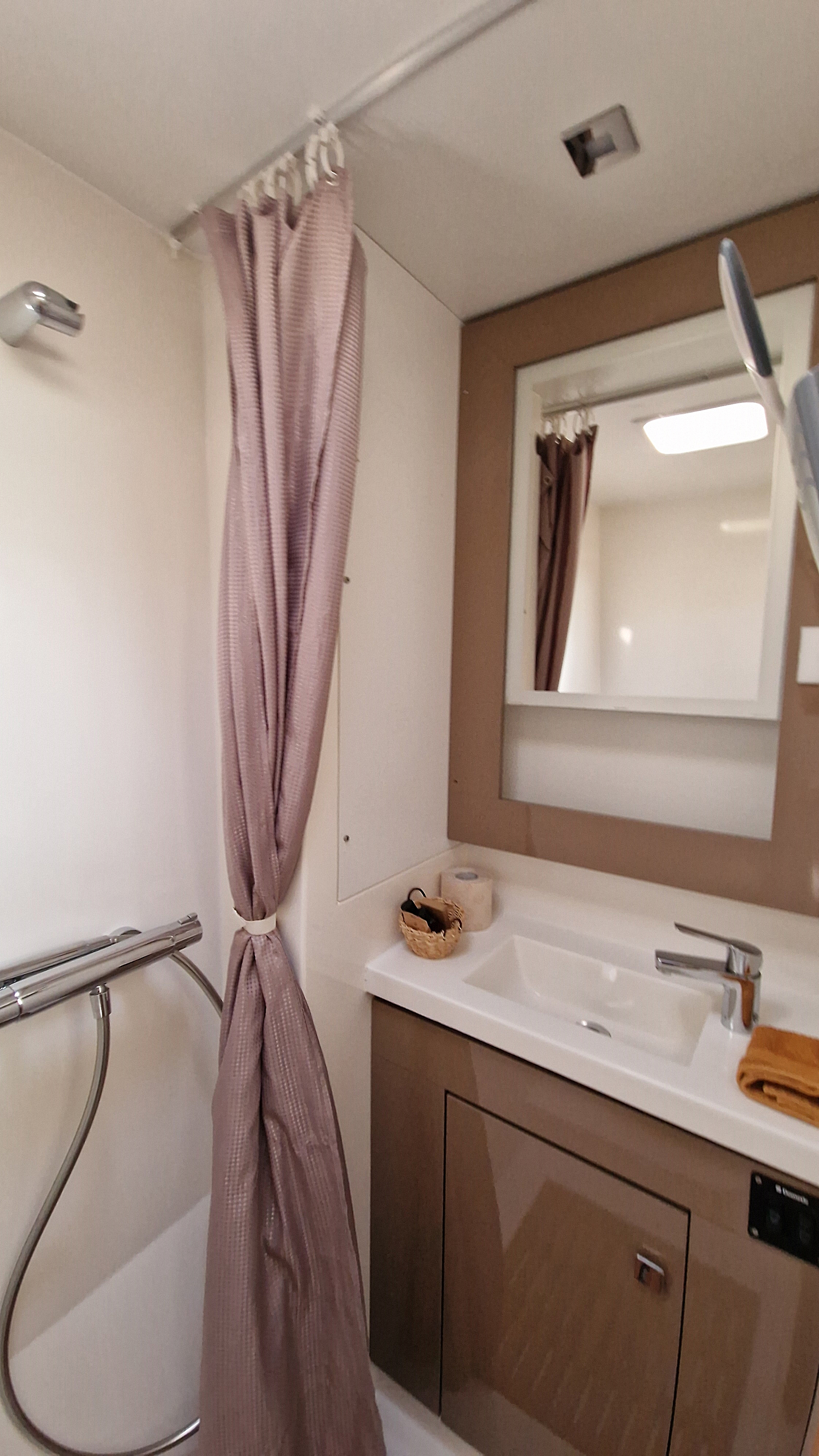 Photo #3 - Fountaine Pajot Saona 47 Quintet - 5 + 1 cab. (Felicia) in rogoznica - 41565