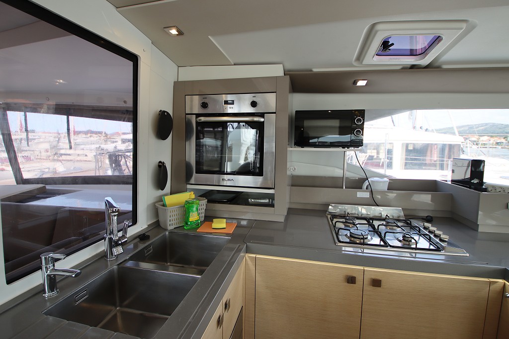 Photo #16 - Fountaine Pajot Saona 47 Quintet - 5 + 1 cab. (Felicia) in rogoznica - 41565