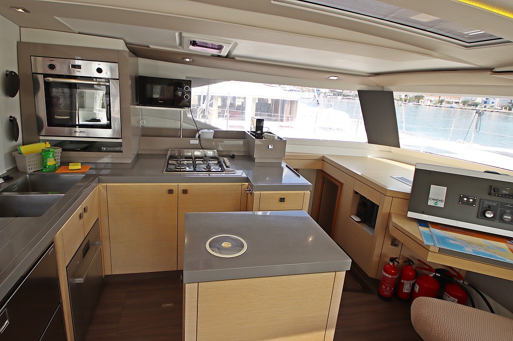 Photo #15 - Fountaine Pajot Saona 47 Quintet - 5 + 1 cab. (Felicia) in rogoznica - 41565