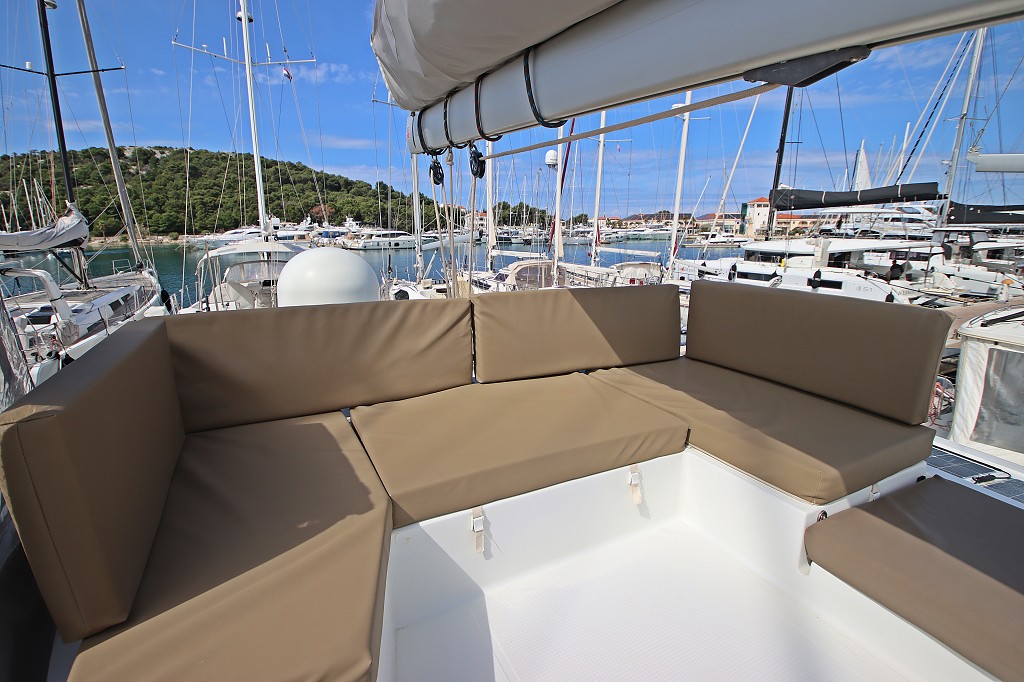Photo #24 - Fountaine Pajot Saona 47 Quintet - 5 + 1 cab. (Felicia) in rogoznica - 41565