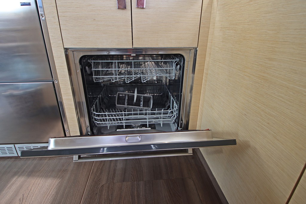 Photo #28 - Fountaine Pajot Saona 47 Quintet - 5 + 1 cab. (Felicia) in rogoznica - 41565