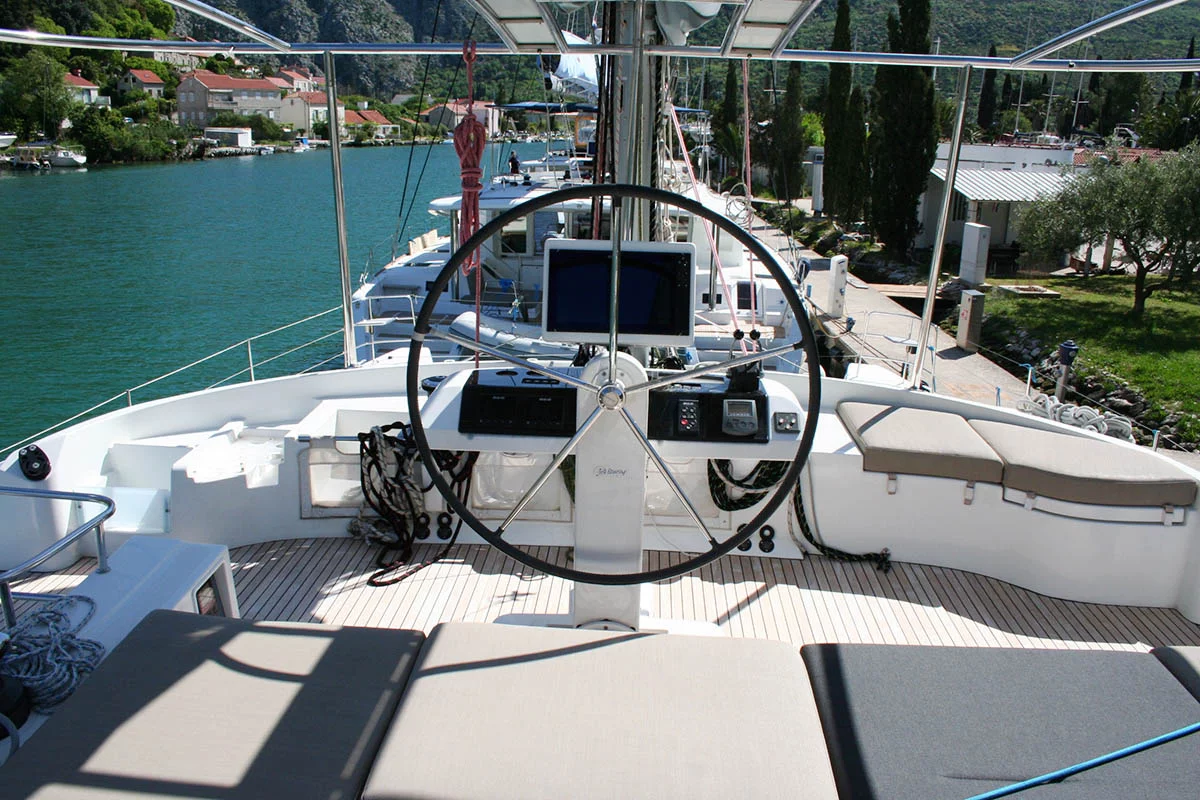 Lagoon 52 F - 5 + 2 cab. (Saga)  - 7