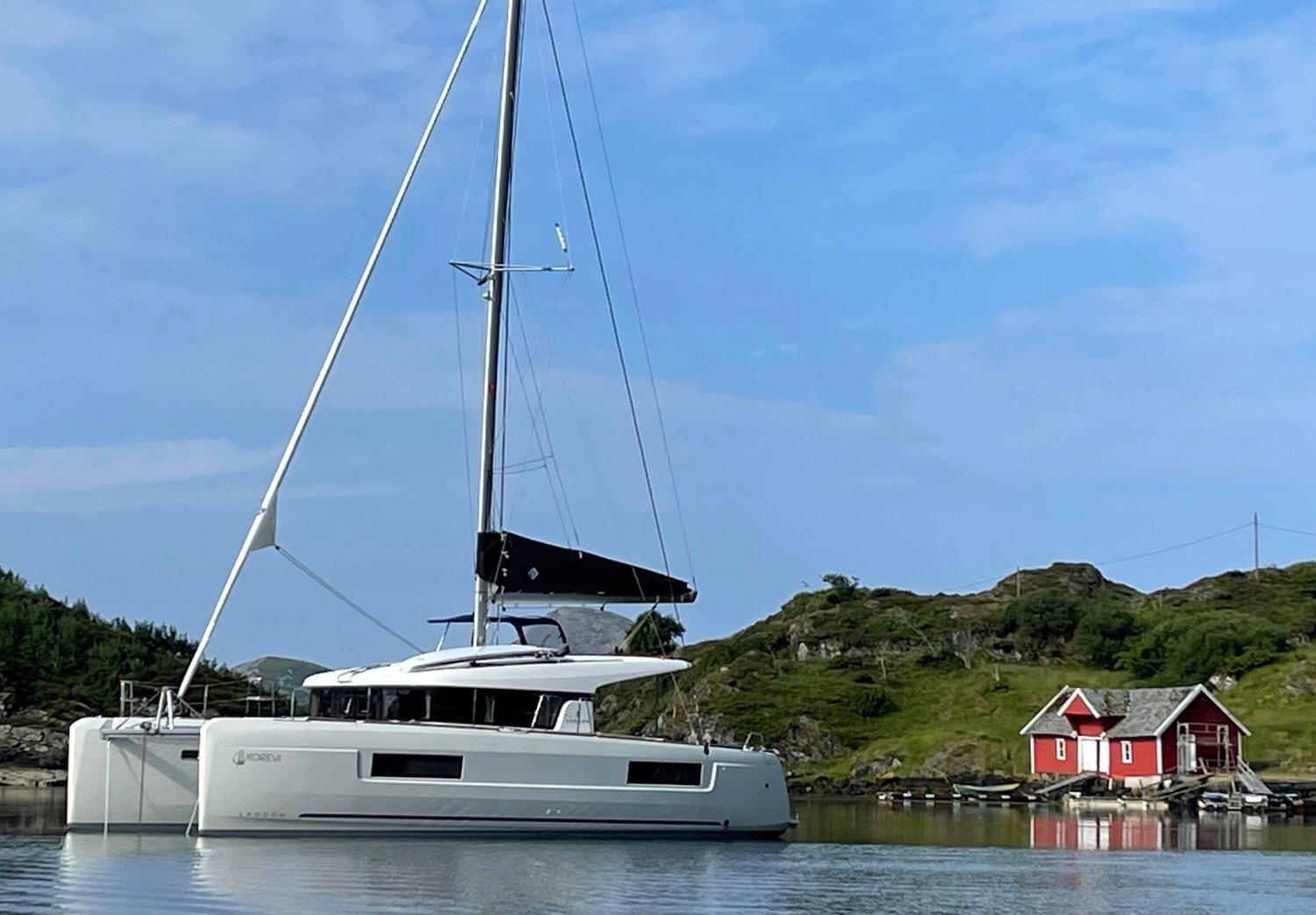Photo #6 - Lagoon 40 - 4 + 2 cab (Arctic Charm) in Tromso - 41620