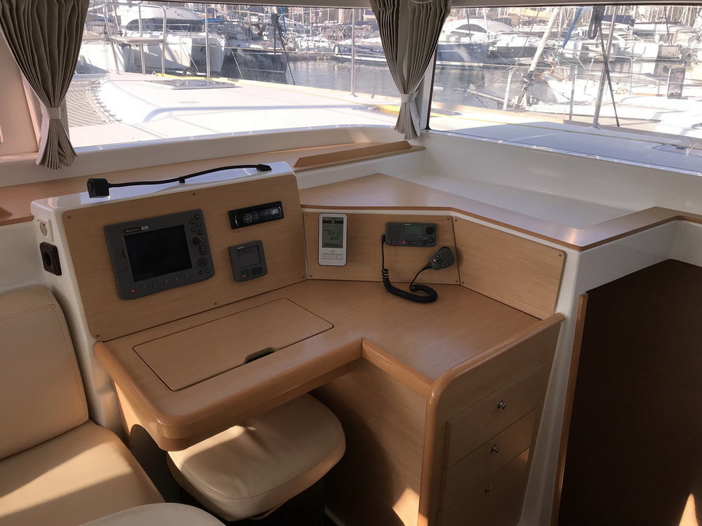 Photo #9 - Lagoon 400 - 4 cab. (Aurora) in Athens - 41642