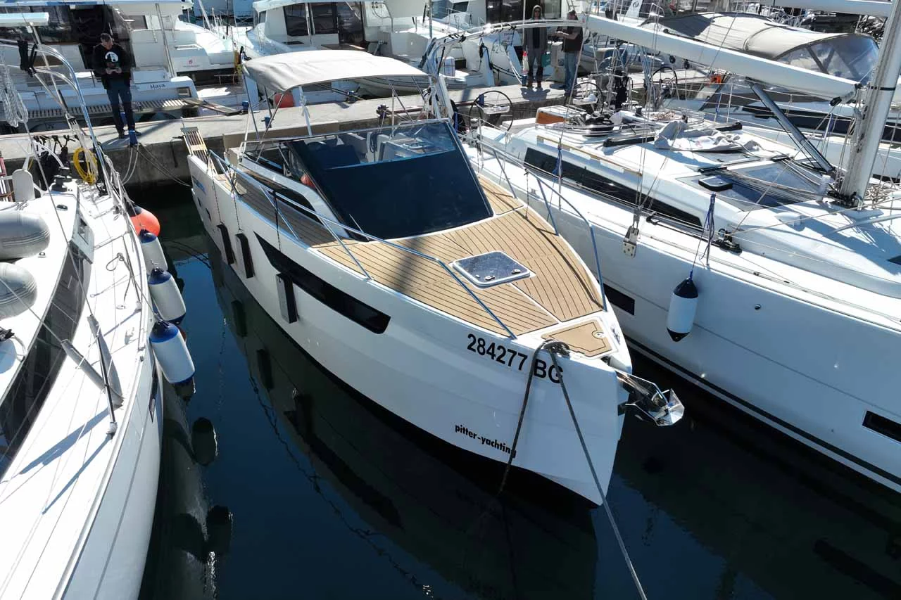 Nuva M9 Cabin (Babac)  - 2