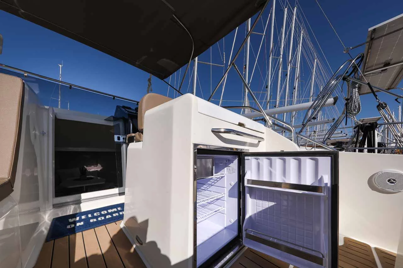 Nuva M9 Cabin (Babac)  - 8