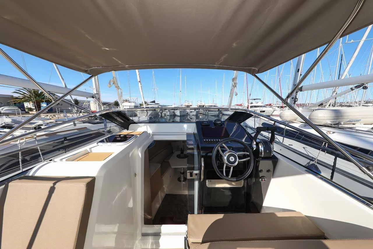 Nuva M9 Cabin (Babac)  - 10