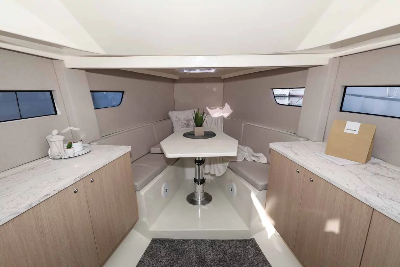 Nuva M9 Cabin (Babac)  - 12