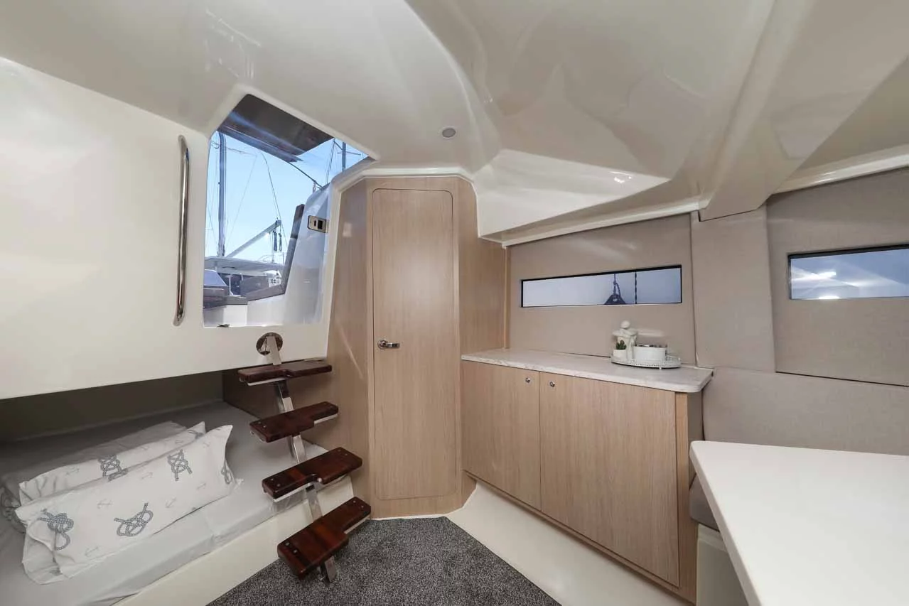 Nuva M9 Cabin (Babac)  - 14