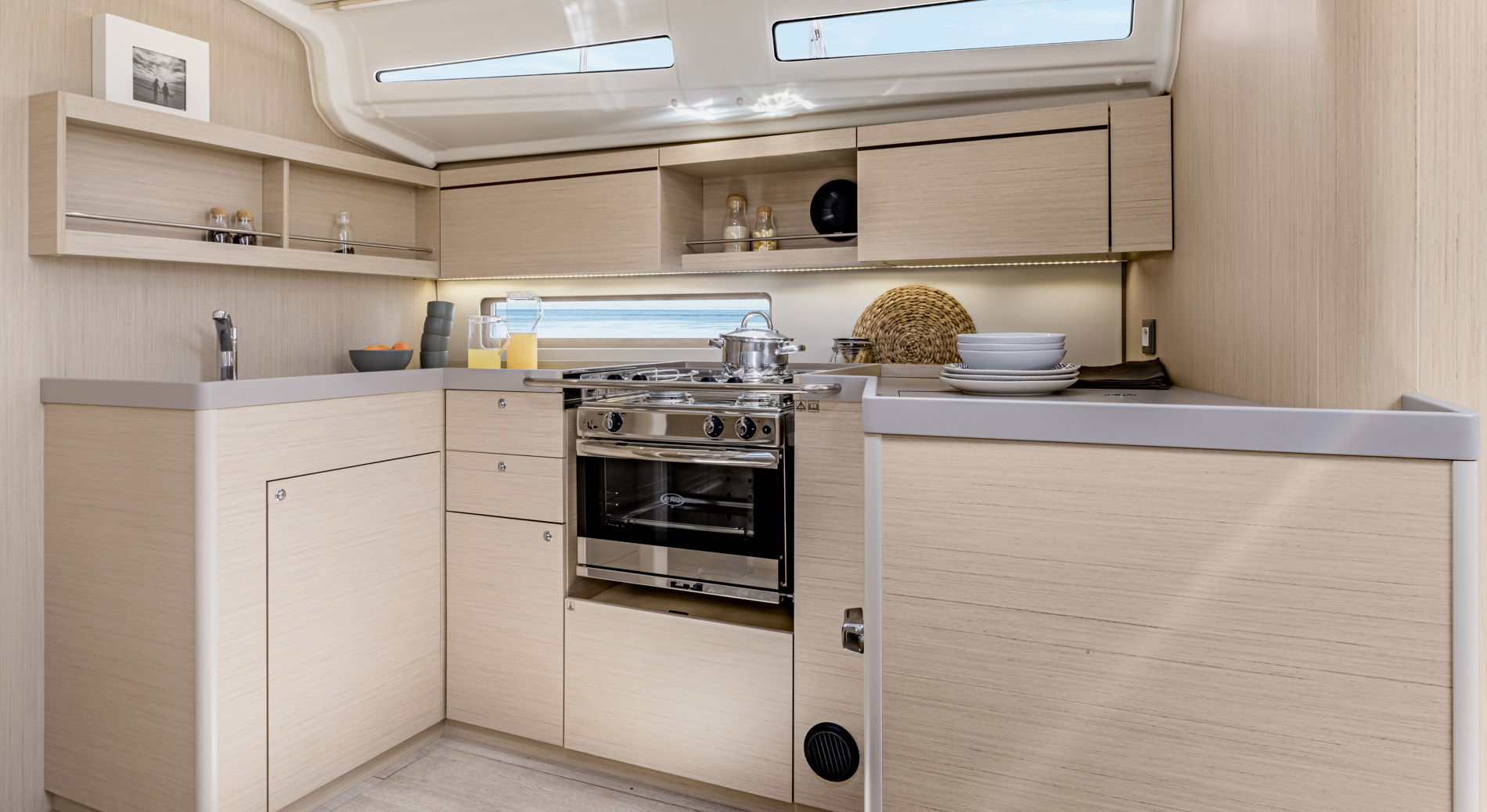 Photo #8 - Oceanis 40.1 (PRESTIGE) in Paros - 41672