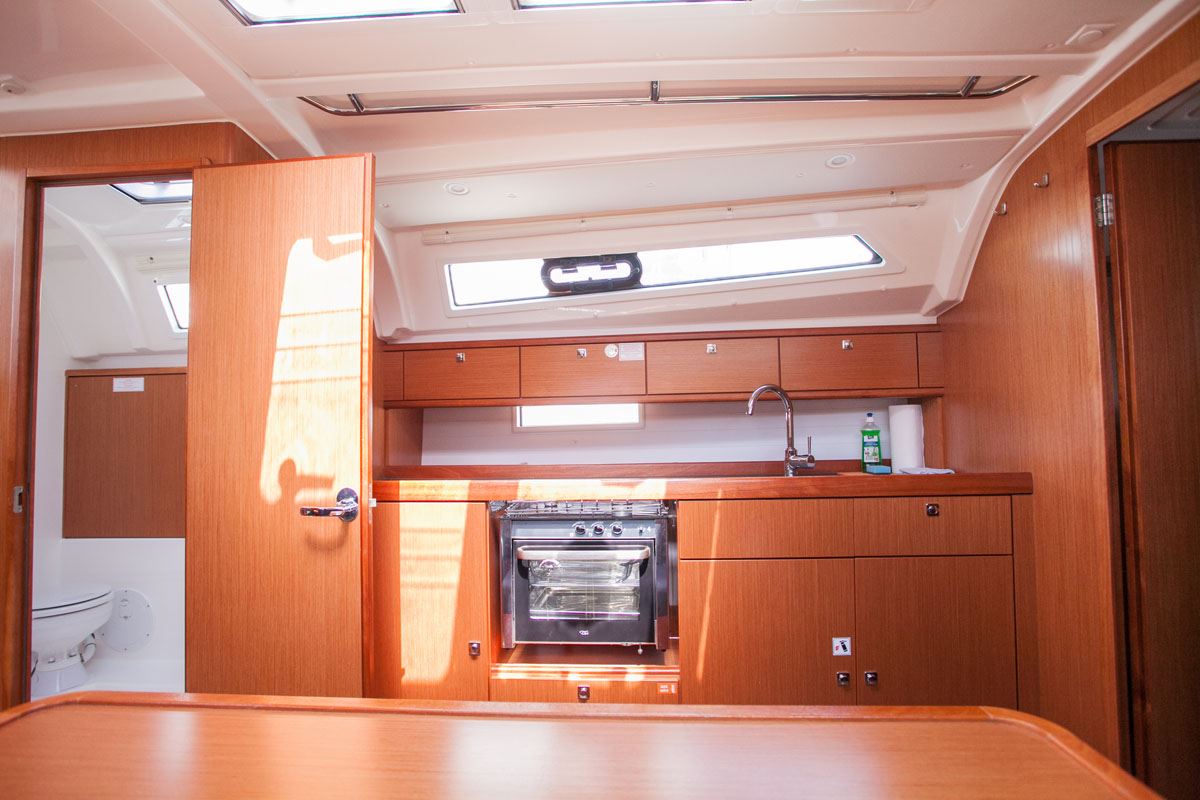 Photo #8 - Bavaria Cruiser 41 - 3 cab. (Dolce vita) in Trogir - 41677