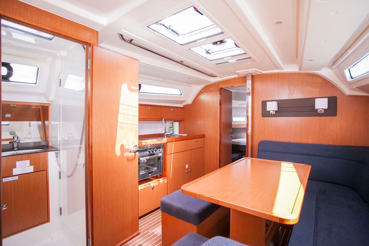 Photo #10 - Bavaria Cruiser 41 - 3 cab. (Dolce vita) in Trogir - 41677