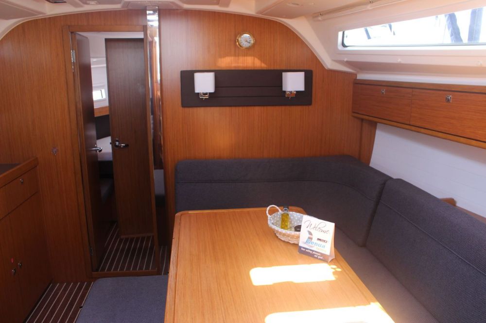 Photo #12 - Bavaria Cruiser 41 - 3 cab. (MiraMare) in Volos - 41725