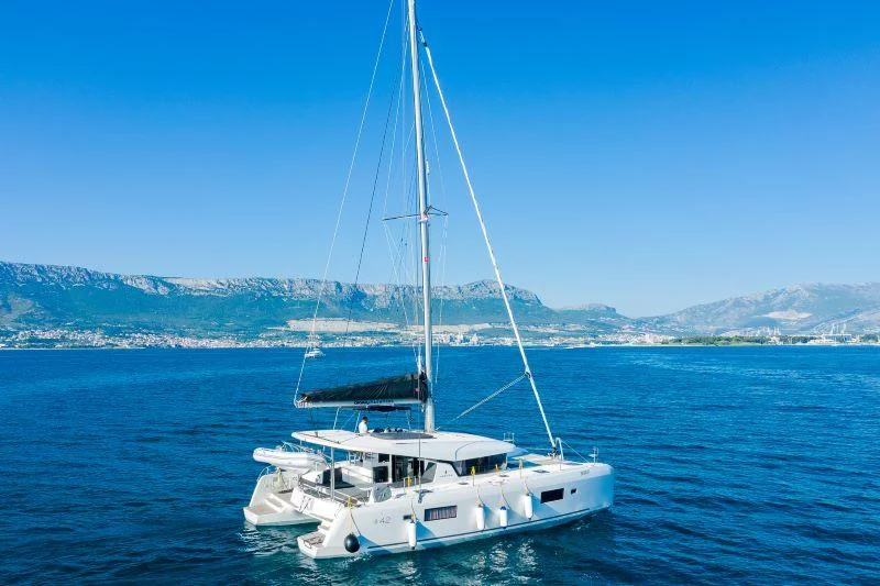 Lagoon 42 - 4 + 2 cab. (Olyntha)  - 2