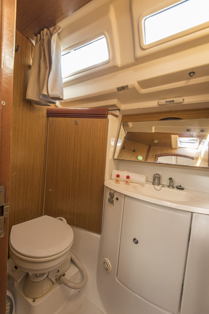 Photo #7 - Sun Odyssey 42i (Benoit) en San Vincenzo - 41839
