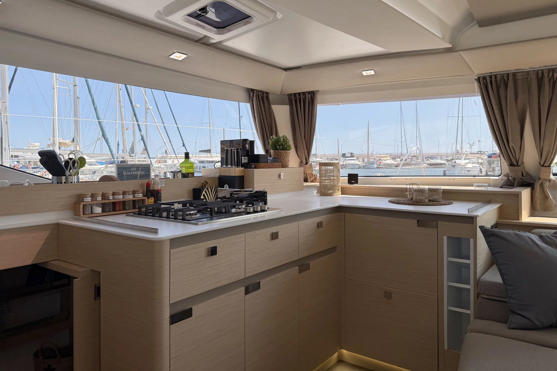 Fountaine Pajot Elba 45 - 3 cab. (Yara)  - 17