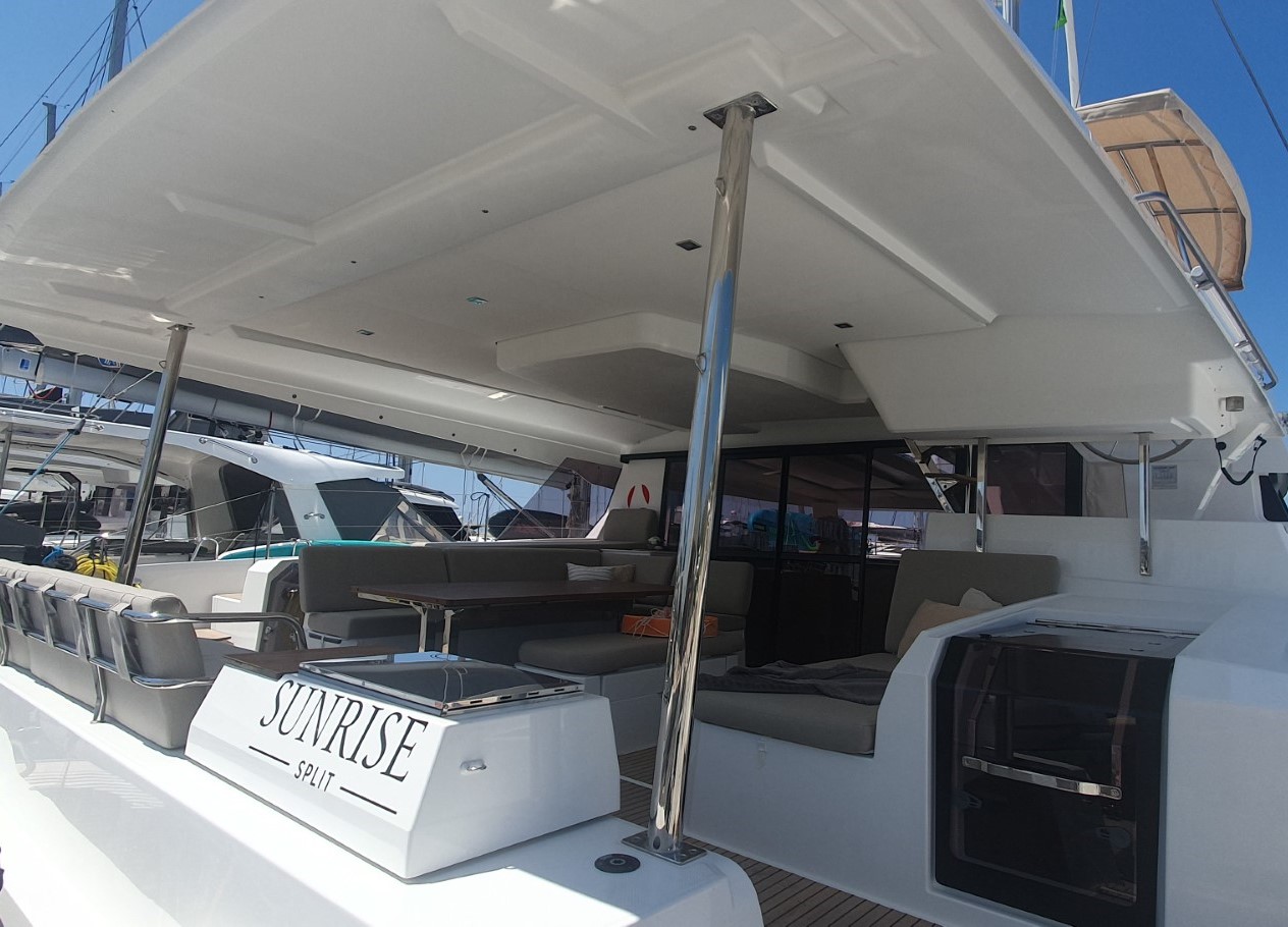Photo #12 - Fountaine Pajot Aura 51 - 5 + 1 cab. (Sunrise) in Trogir - 41904