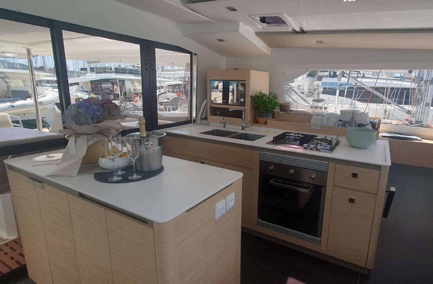 Photo #17 - Fountaine Pajot Aura 51 - 5 + 1 cab. (Sunrise) in Trogir - 41904