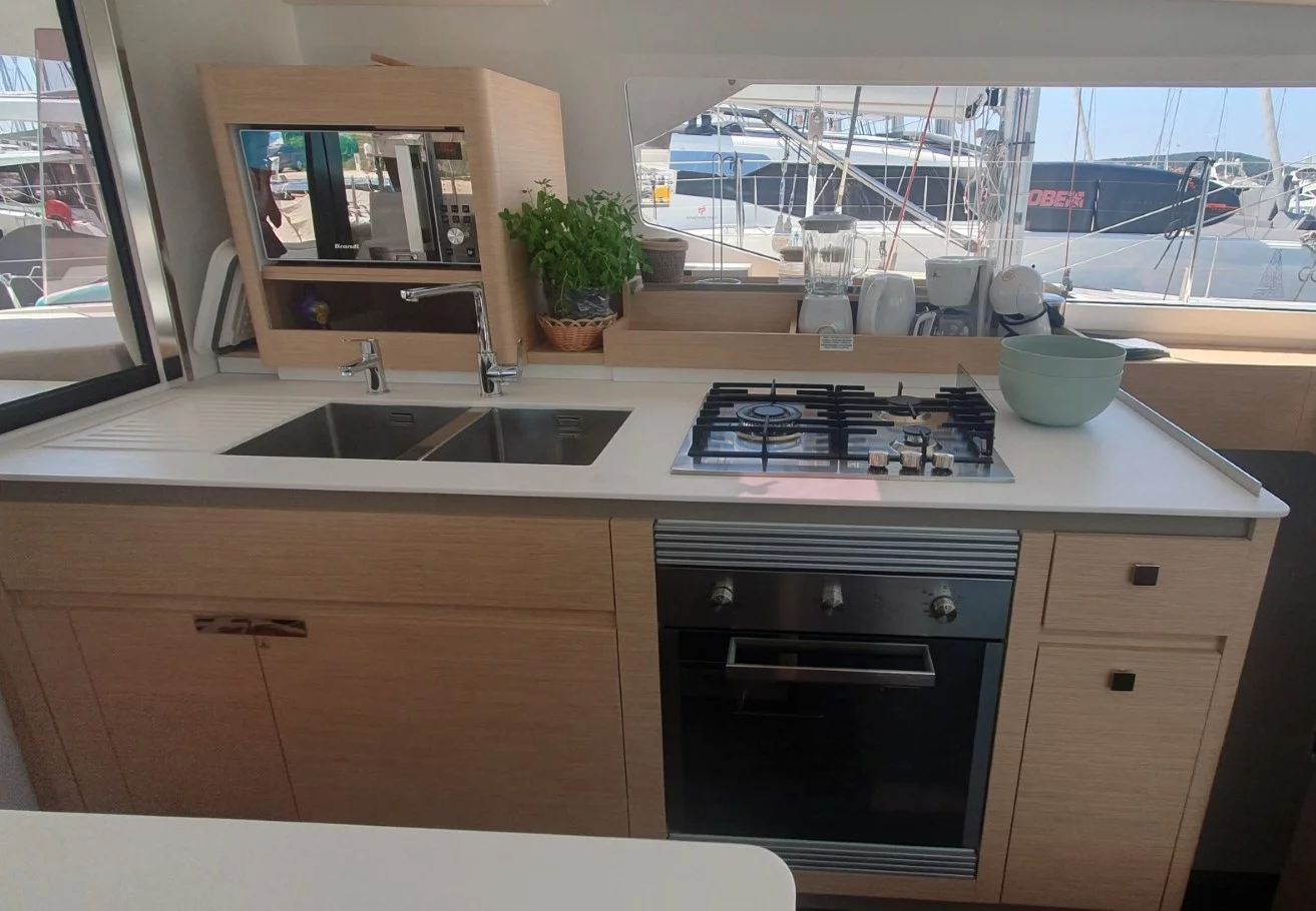 Fountaine Pajot Aura 51 - 5 + 1 cab. (Sunrise)  - 18