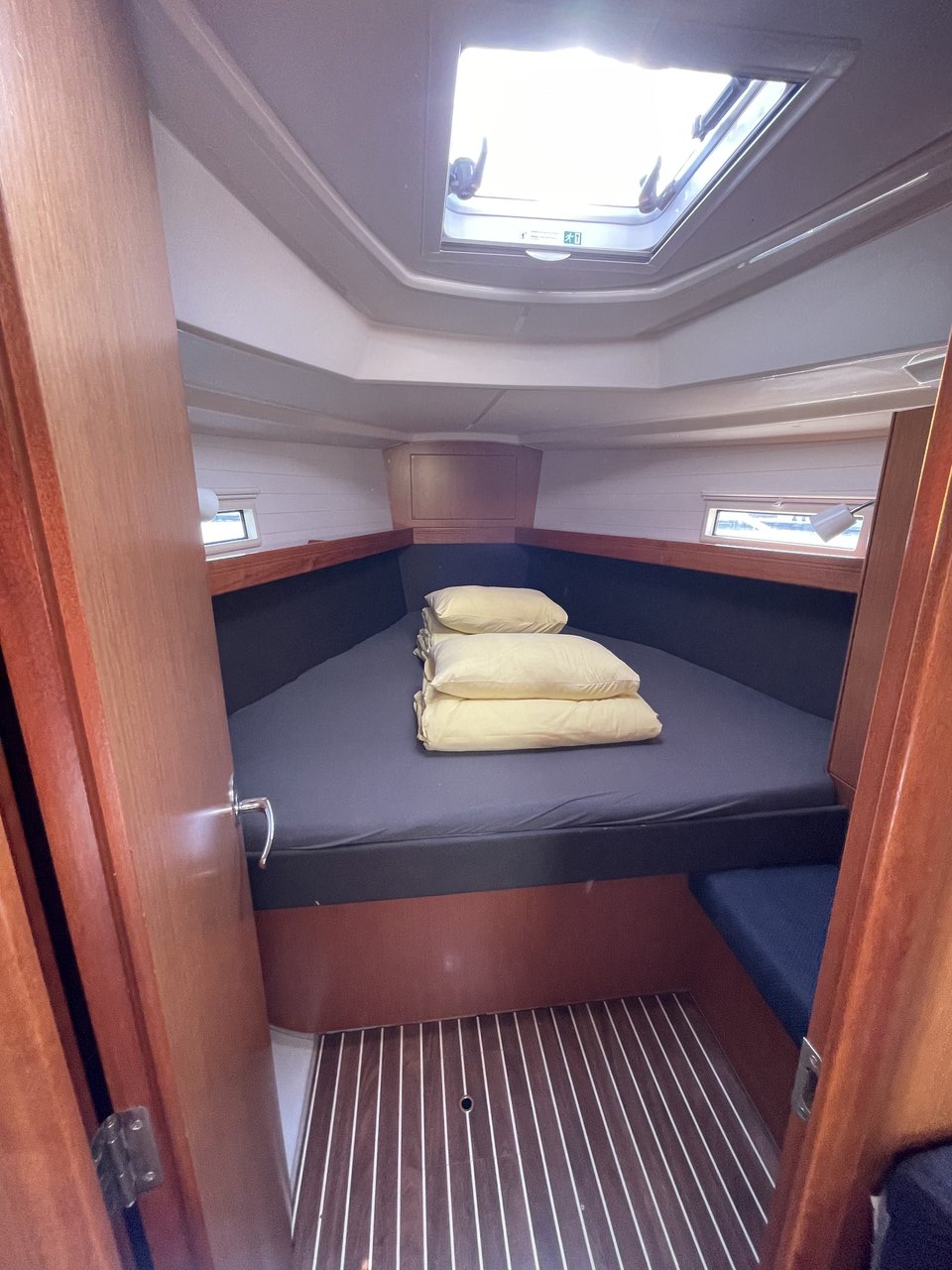 Photo #14 - Bavaria Cruiser 37 - 3 cab. (Mapalimi) in Sibenik - 41910