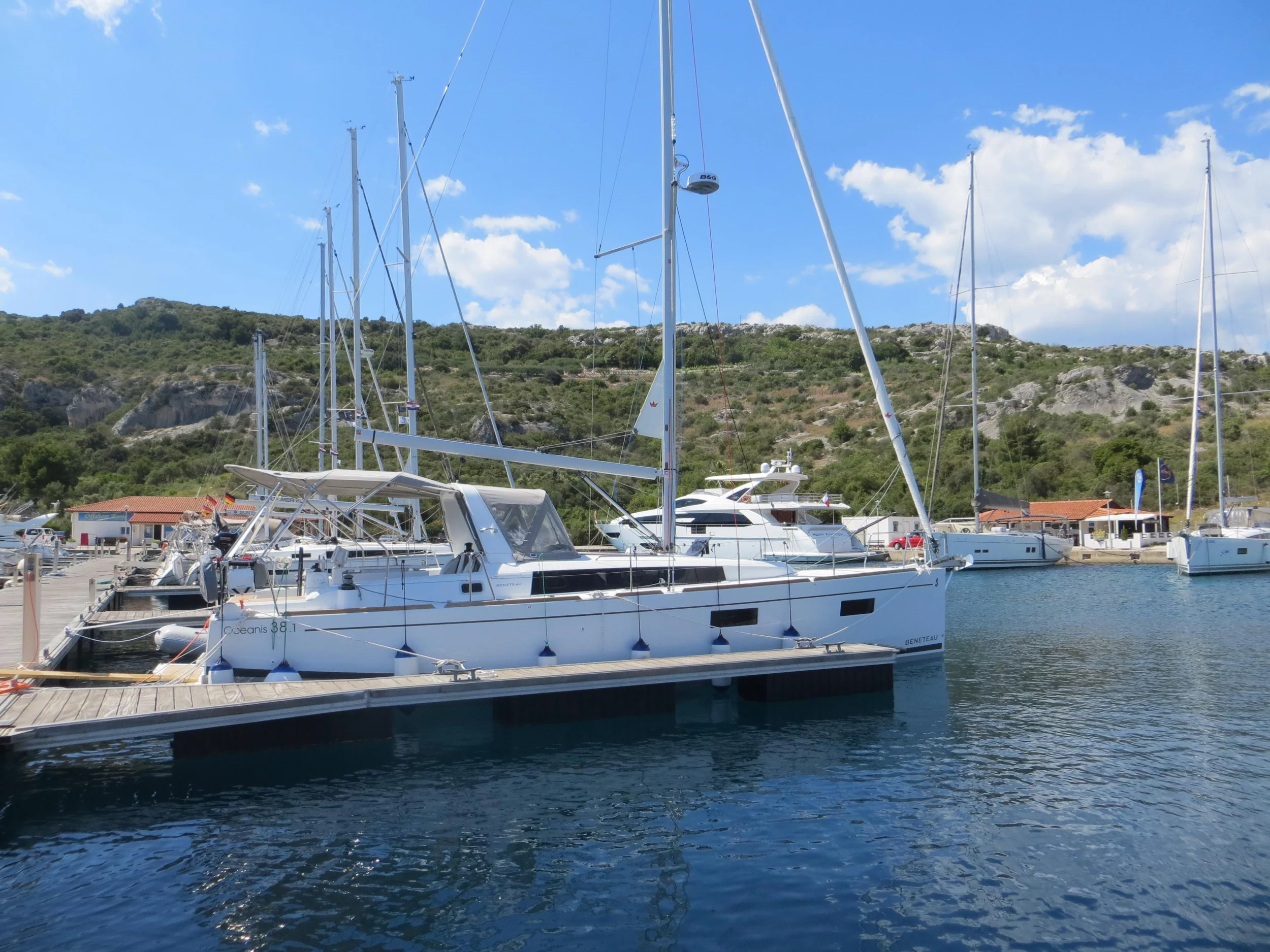 Oceanis 38.1 (Eleven)  - 4