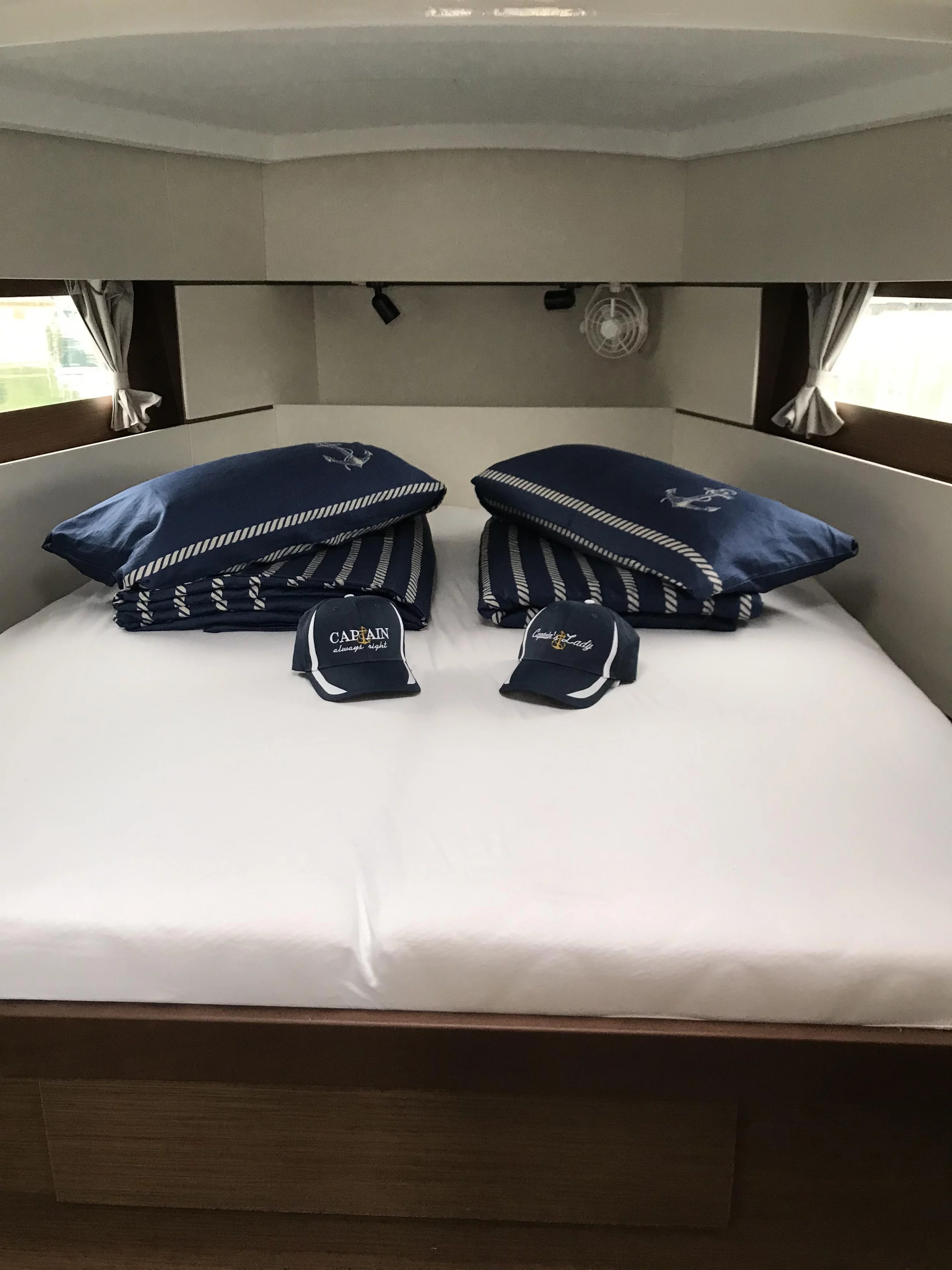 Oceanis 38.1 (Eleven)  - 12