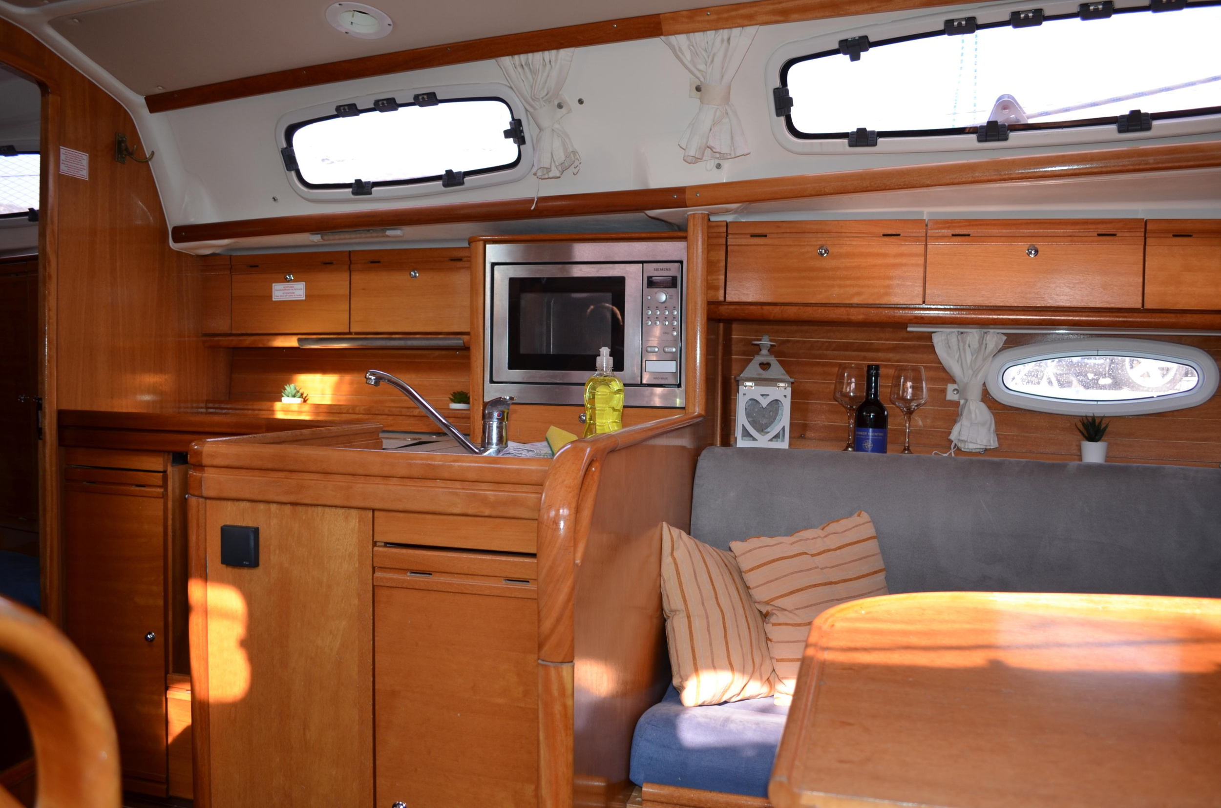 Photo #4 - Bavaria 34 Cruiser - 2 cab. (Skippy) en Primosten - 41917