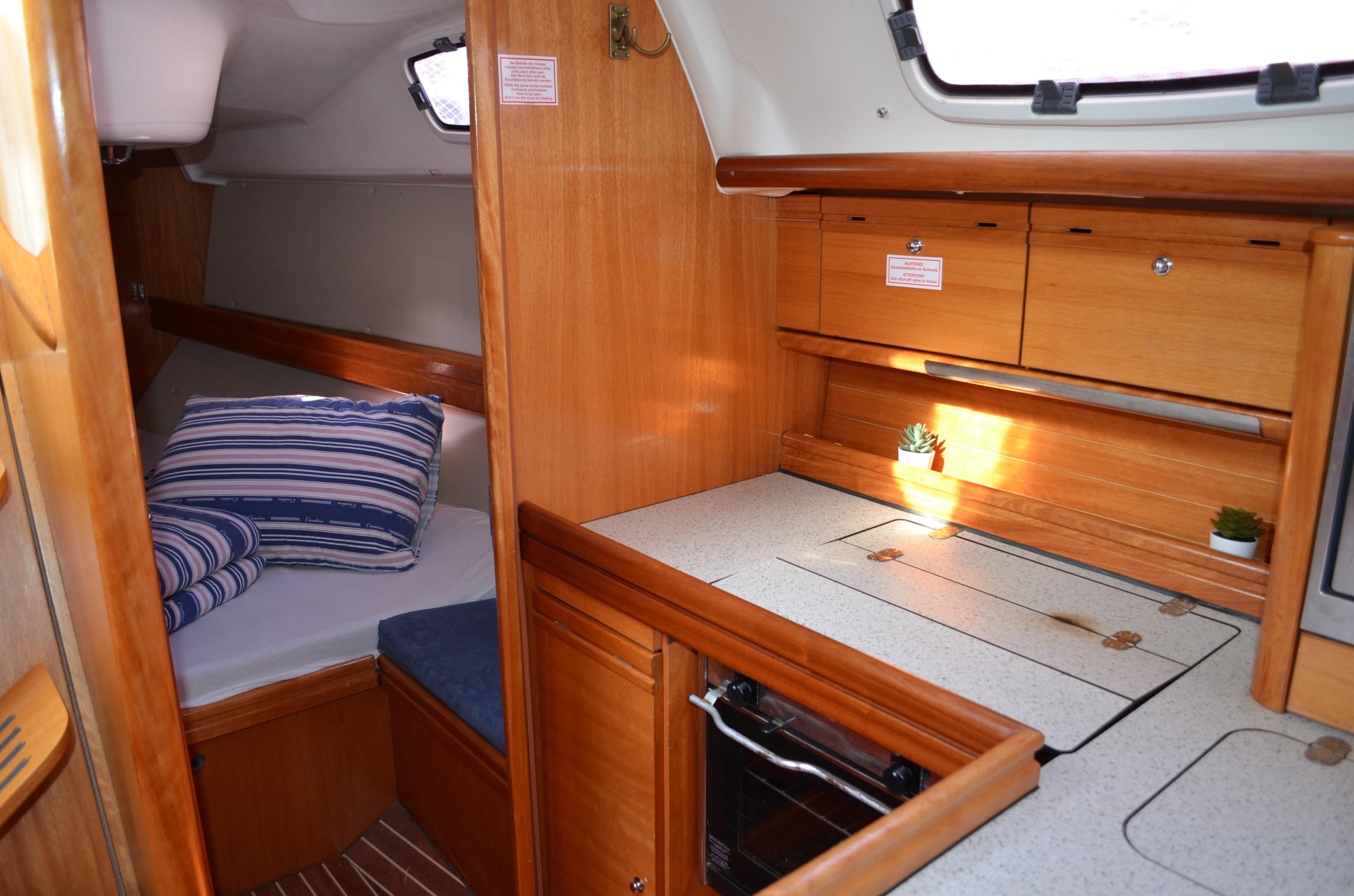 Photo #6 - Bavaria 34 Cruiser - 2 cab. (Skippy) en Primosten - 41917