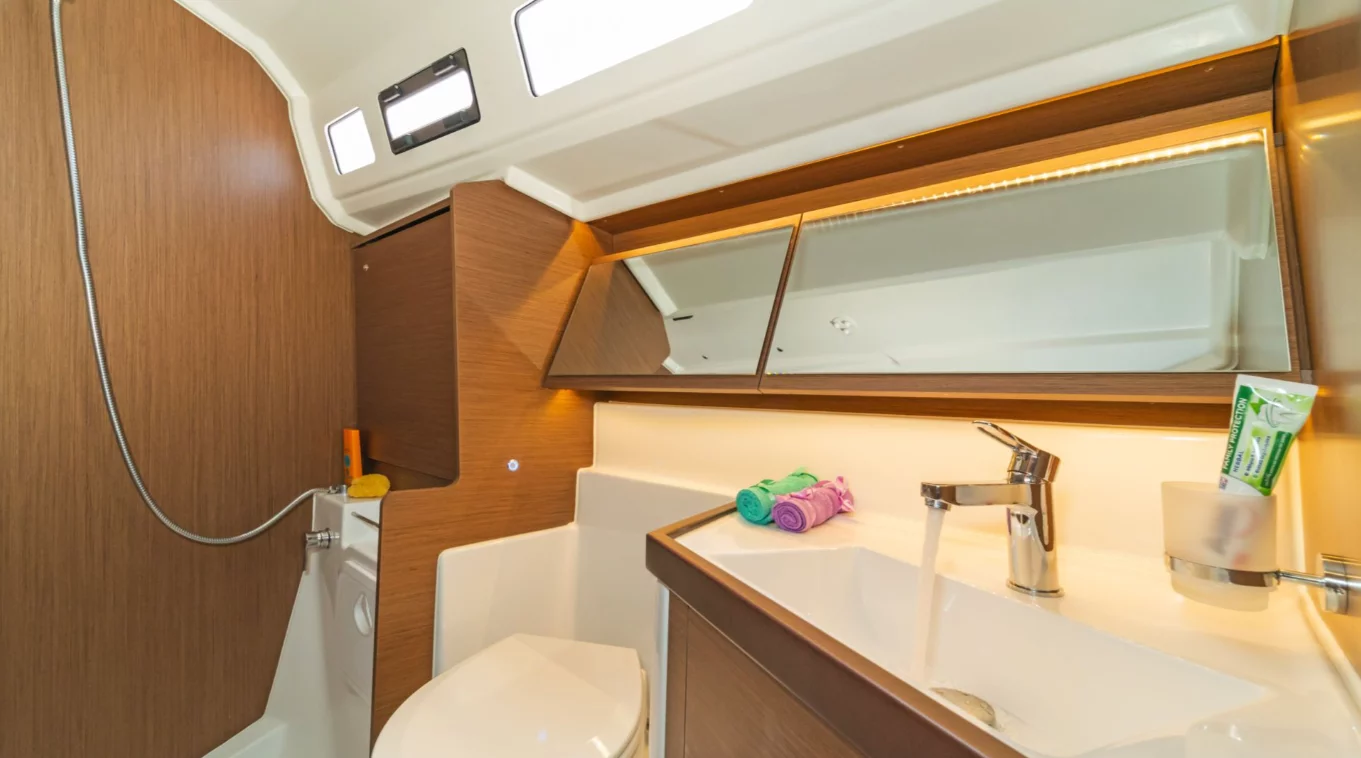 Oceanis 40.1 (Roza)  - 9