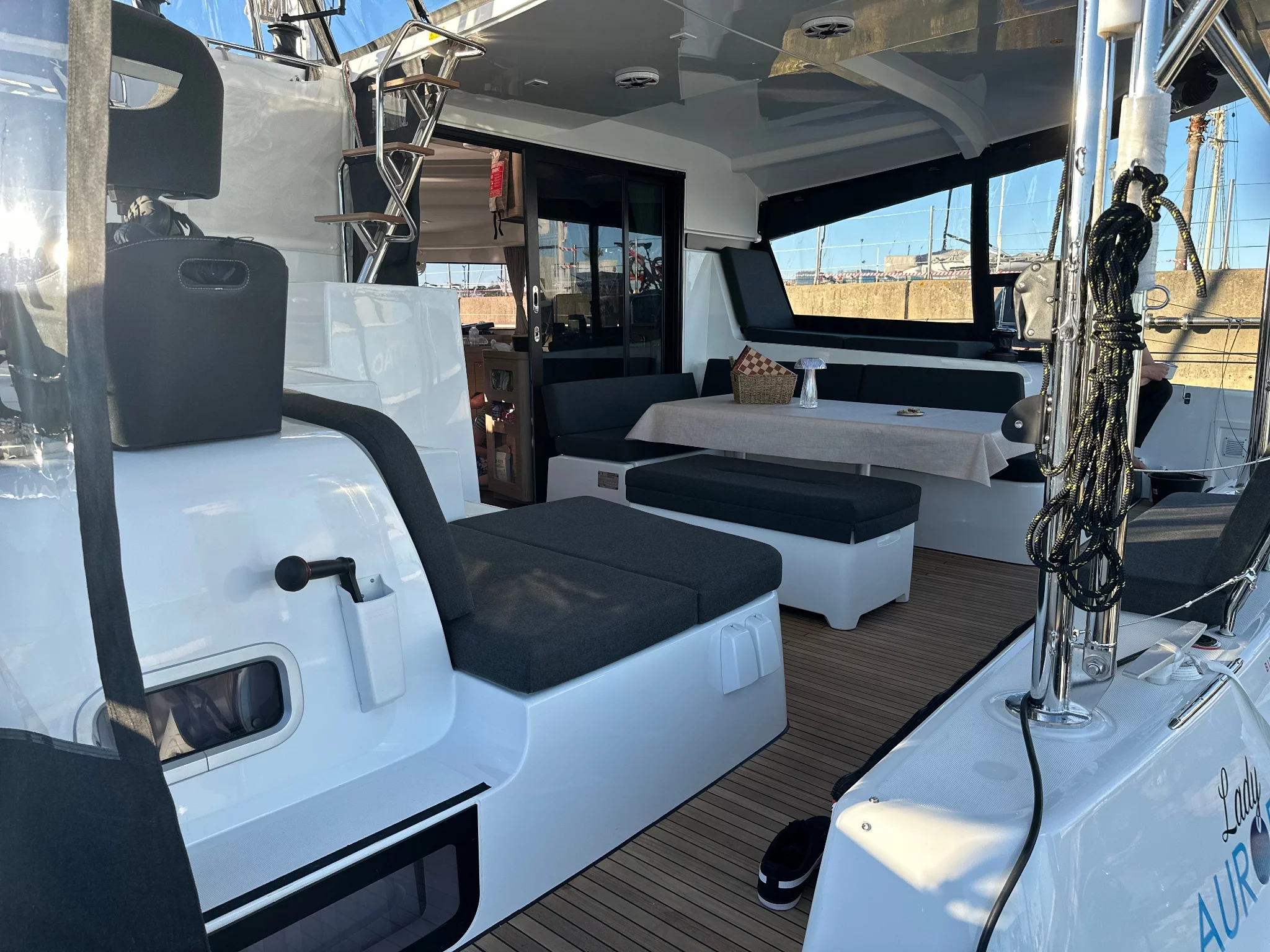 Lagoon 42 - 4 + 2 cab. (Lady Aurora)  - 7