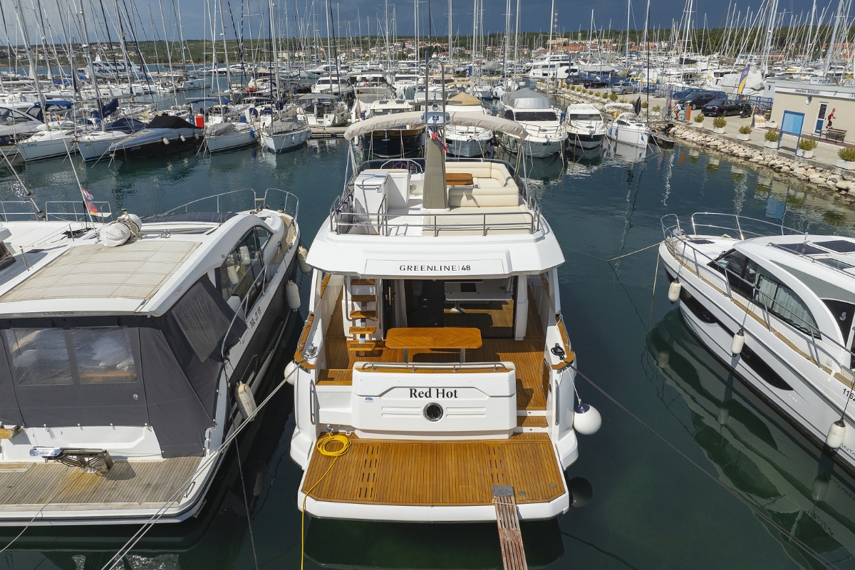 Photo #3 - Greenline 48 Fly (Red Hot) in Biograd - 41968