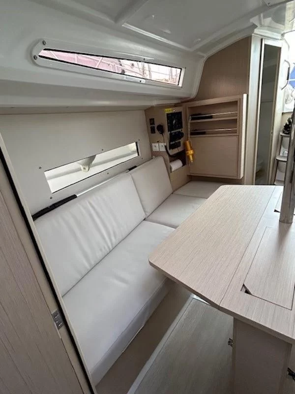 Oceanis 30.1 (Le Flyp)  - 5