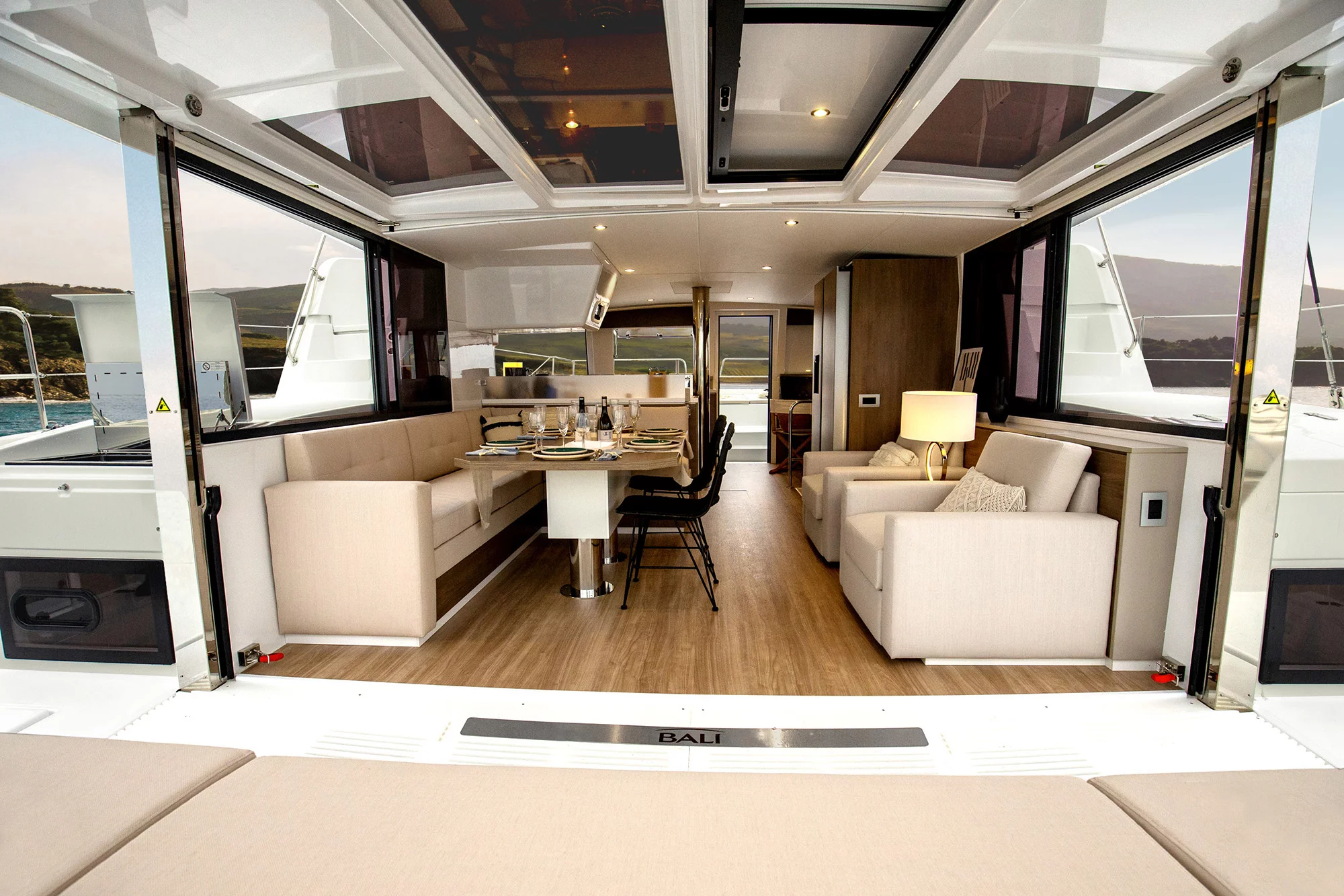 Bali 4.4 - 4 + 1 cab. (Breeze)  - 7