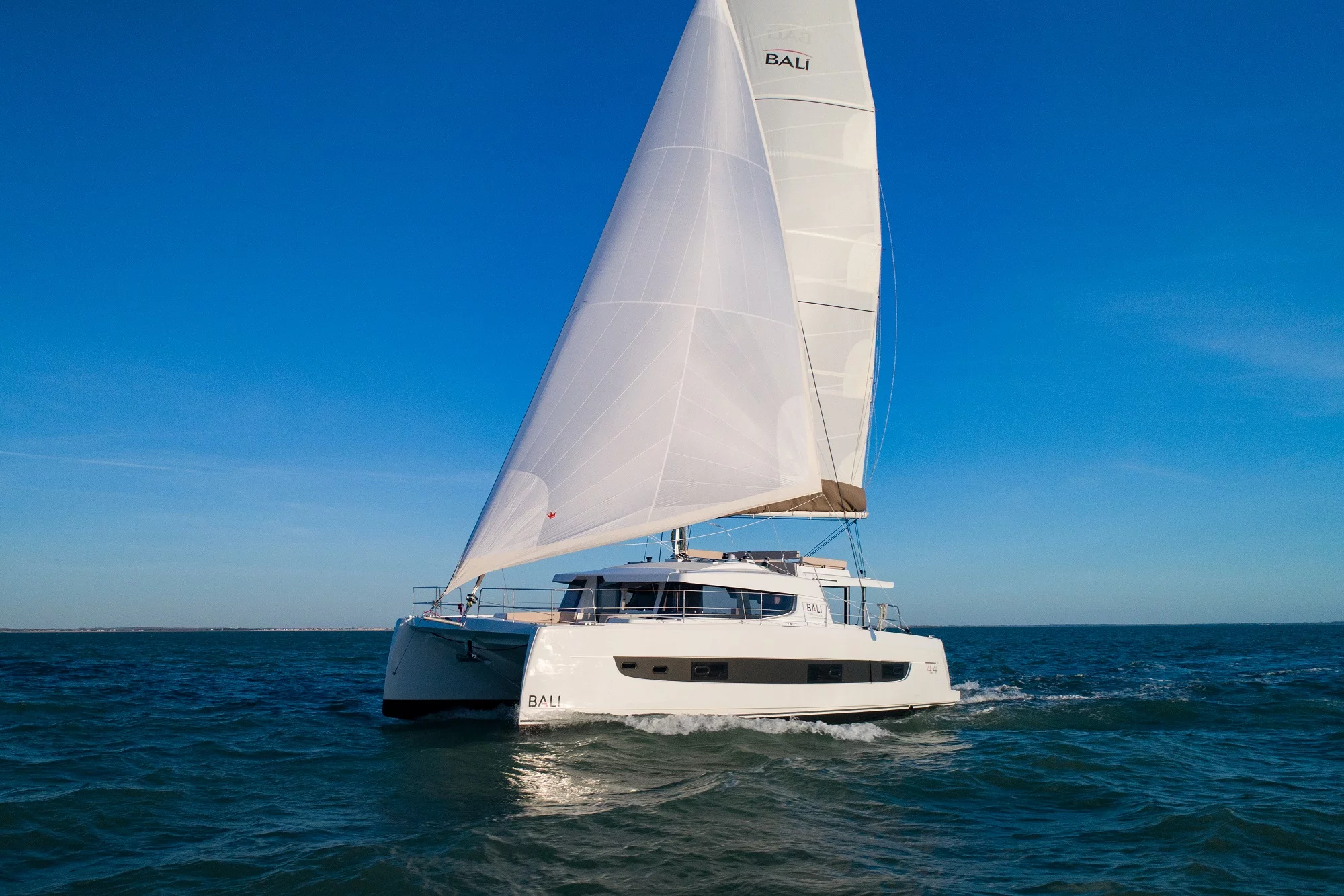 Bali 4.4 - 4 + 1 cab. (Voyager)  - 2