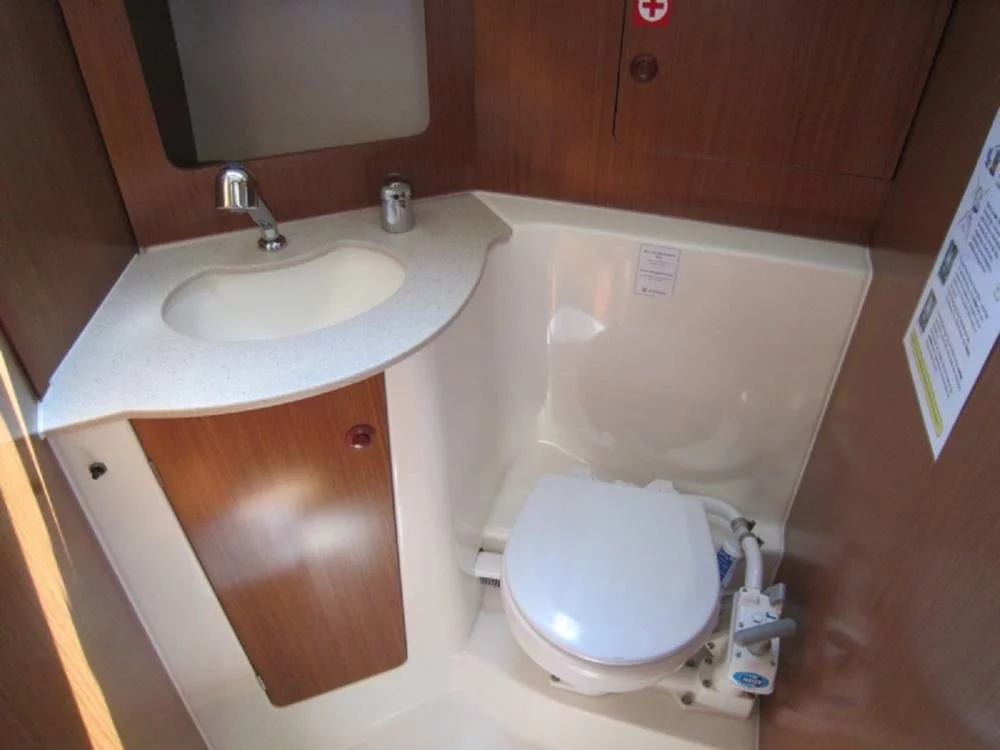 Sun Odyssey 32i (Little Hanni)  - 7