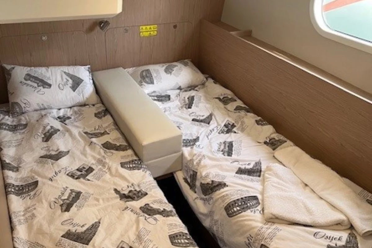 Swift Trawler 41 (Swift Home)  - 12