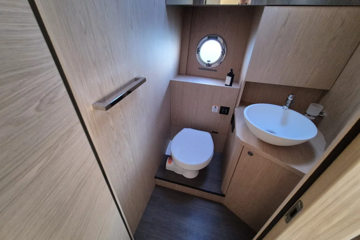 Swift Trawler 41 (Swift Home)  - 14