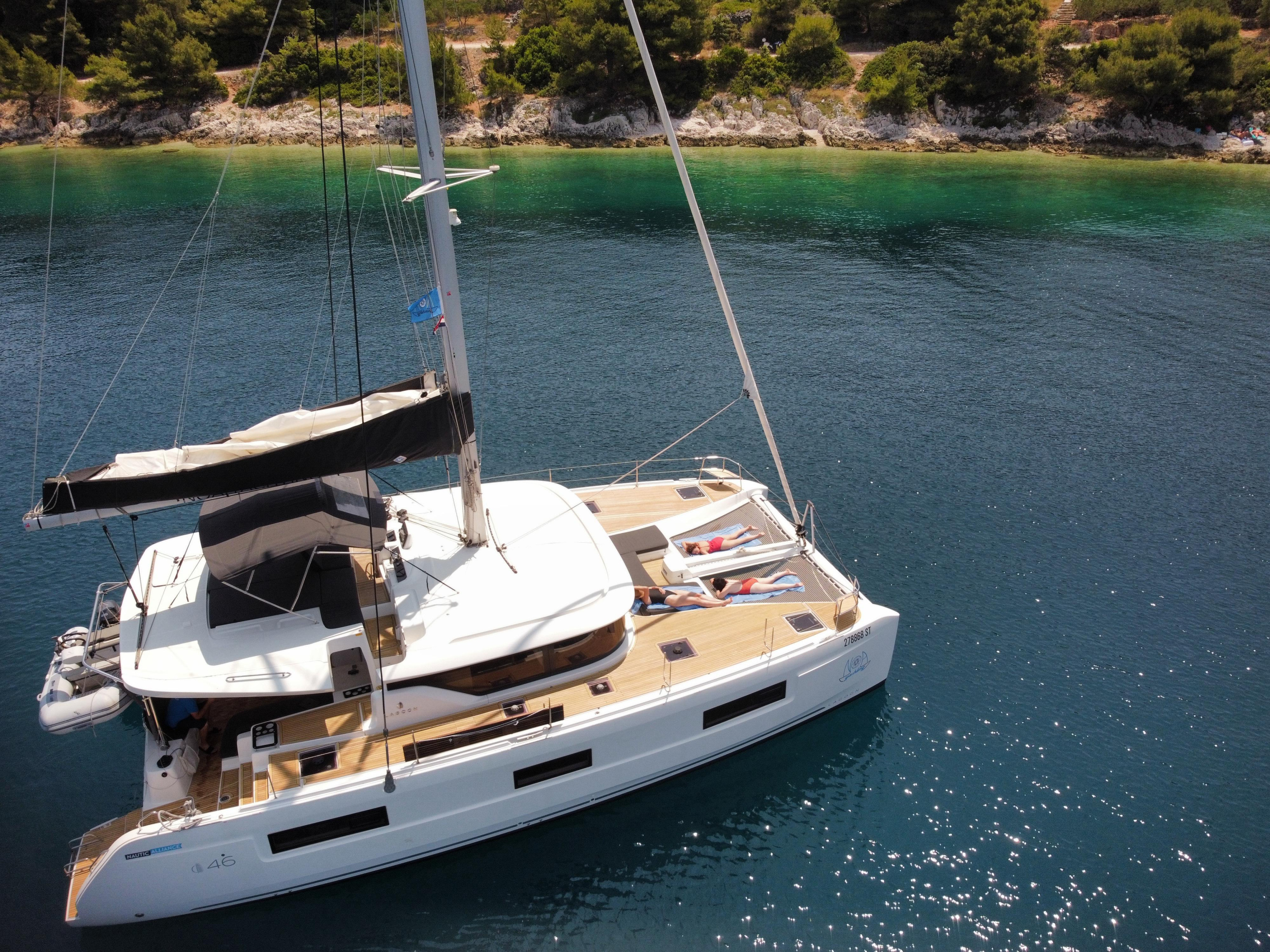 Photo #4 - Lagoon 46 OW - 3 + 2 cab. (Uncharted) in Kastela - 42023
