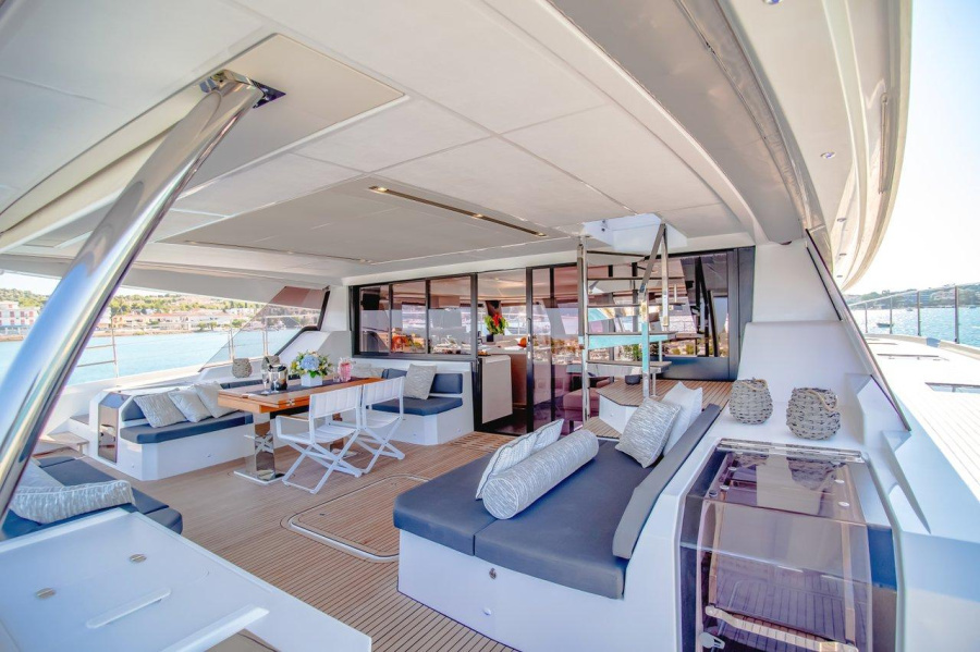 Photo #10 - Fountaine Pajot Power 67 (Dompe) en Salerno - 42024