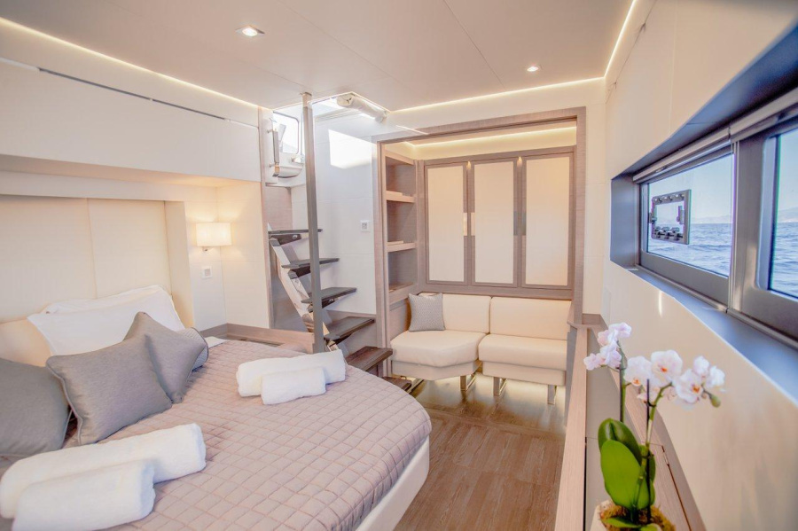 Photo #17 - Fountaine Pajot Power 67 (Dompe) en Salerno - 42024