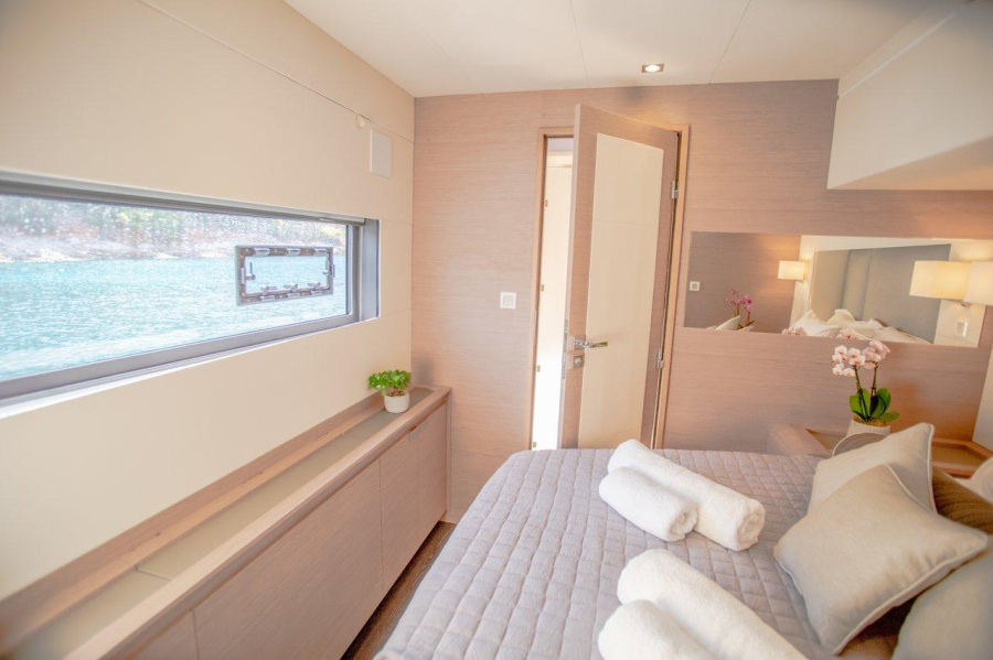 Photo #19 - Fountaine Pajot Power 67 (Dompe) en Salerno - 42024