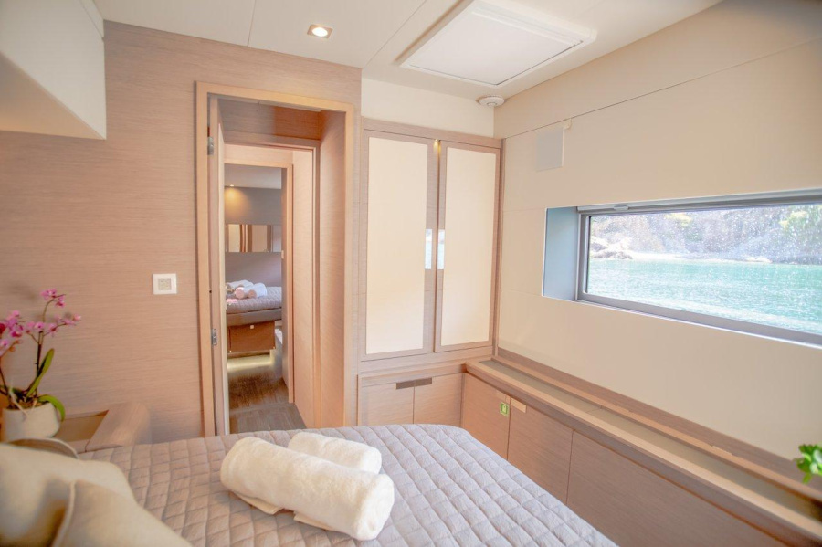 Photo #20 - Fountaine Pajot Power 67 (Dompe) en Salerno - 42024
