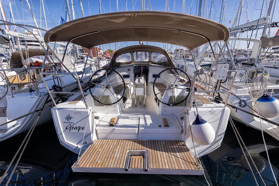 Sun Odyssey 349 (Grape)  - 0