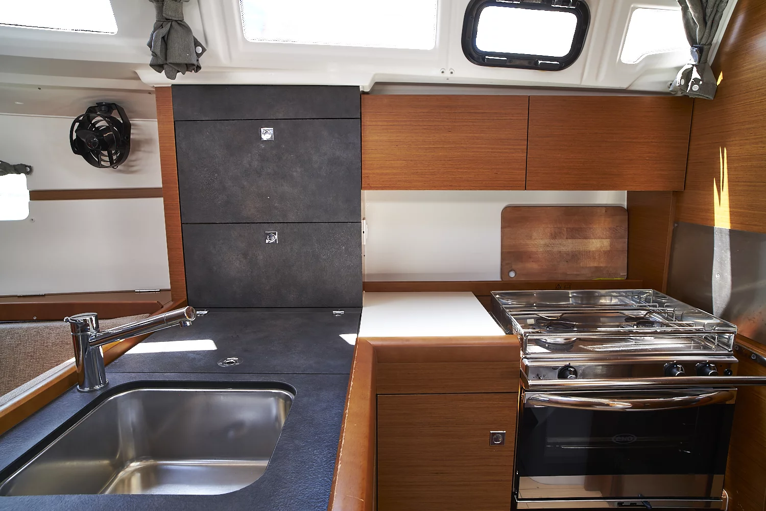 Sun Odyssey 349 (Grape)  - 5