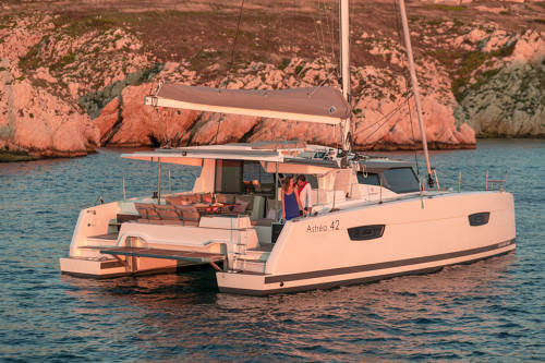 Photo #3 - Fountaine Pajot Astrea 42 - 4 + 1 cab. (Deutz) in Salerno - 42035