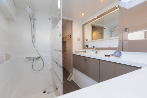 Photo #12 - Fountaine Pajot Astrea 42 - 4 + 1 cab. (Deutz) in Salerno - 42035