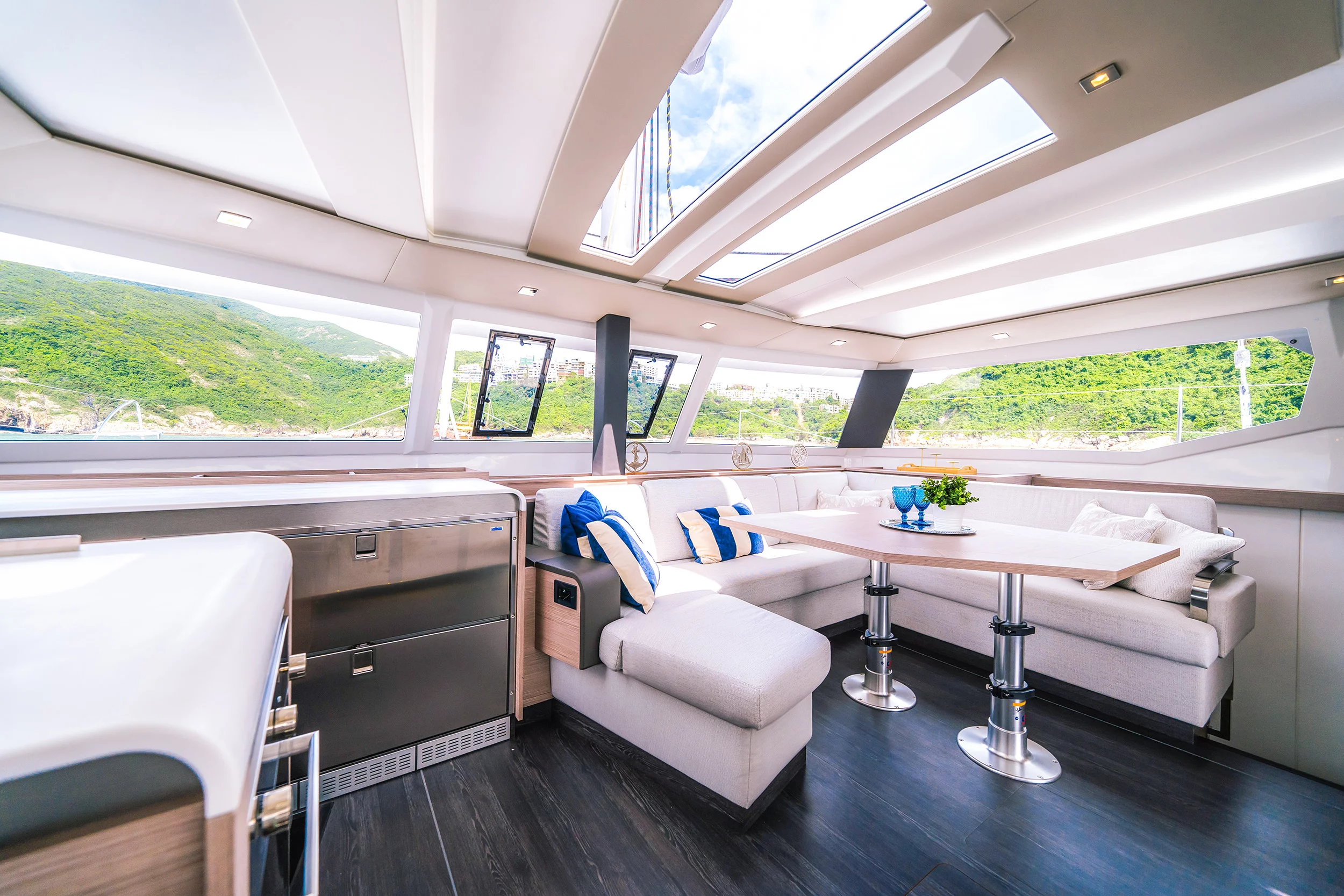 Fountaine Pajot Tanna 47 - 5 + 1 cab. (First Life)  - 12